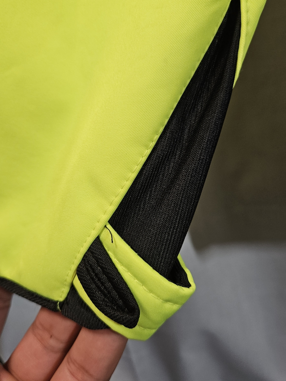 Tingley High-Visibility Phase 3 Yellow & Black Safety Refigiwear Jacket - Picture 11 of 12